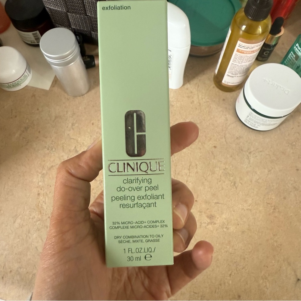 Clinique's Clarifying Do-Over Peel -NEW IN ORIGINAL PACKAGING - Picture 2 of 7